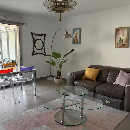 Apartmán T3 Neuf-plage 3mn Parking Prive *