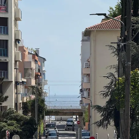 T3 Neuf-plage 3mn Parking Prive * 昂蒂布